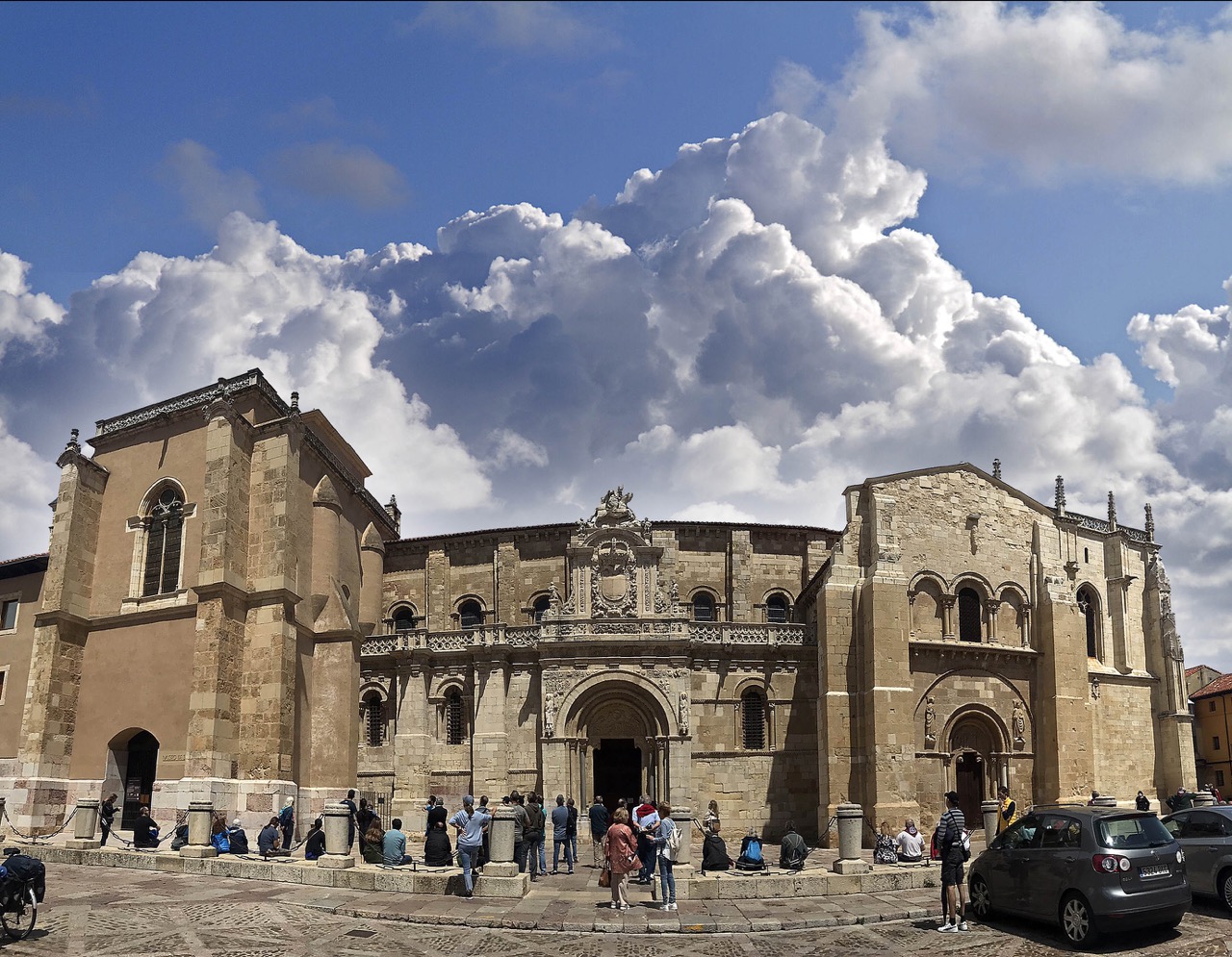 Panteón San Isidoro